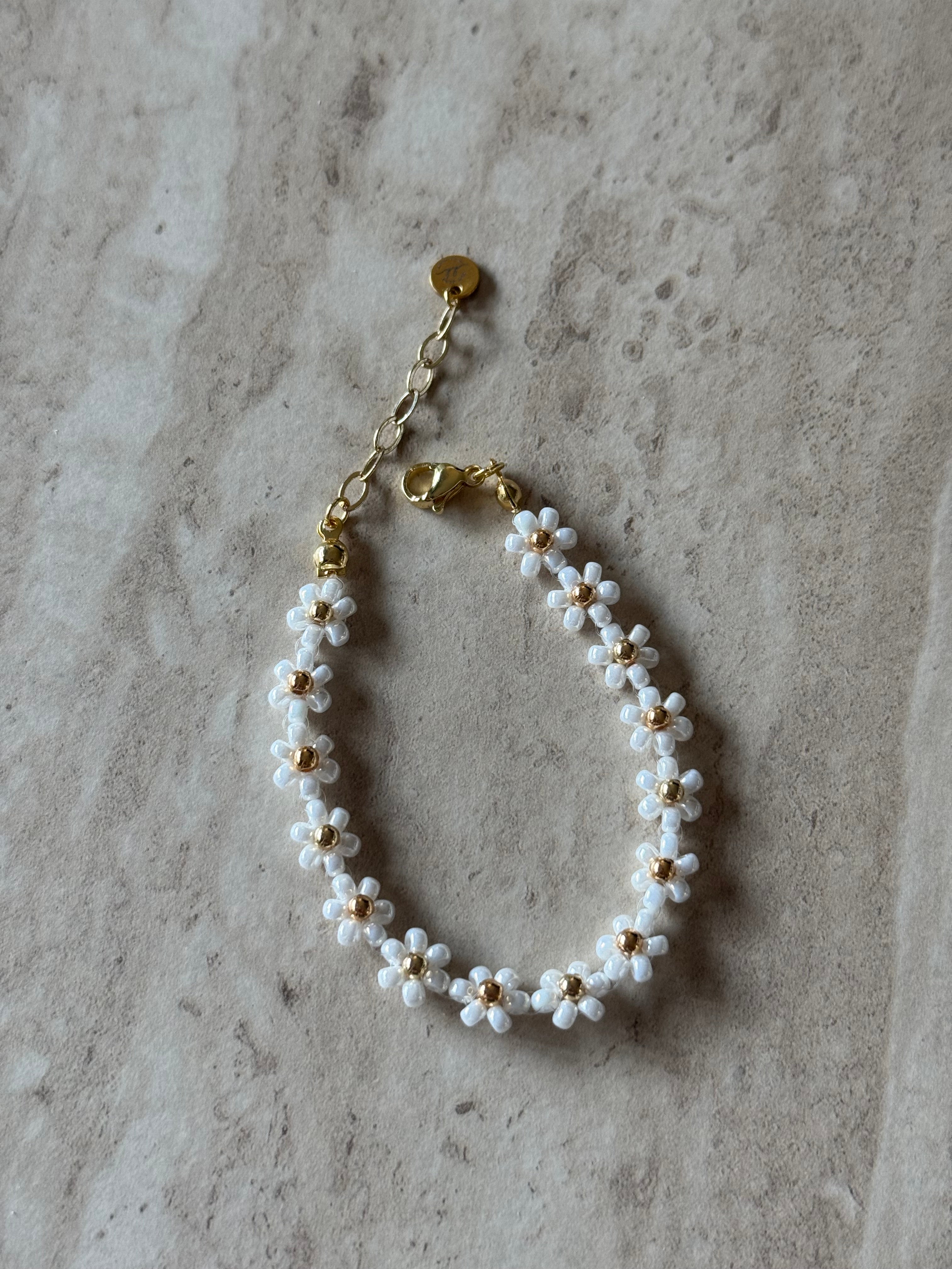 Sweet Daisy Bracelet
