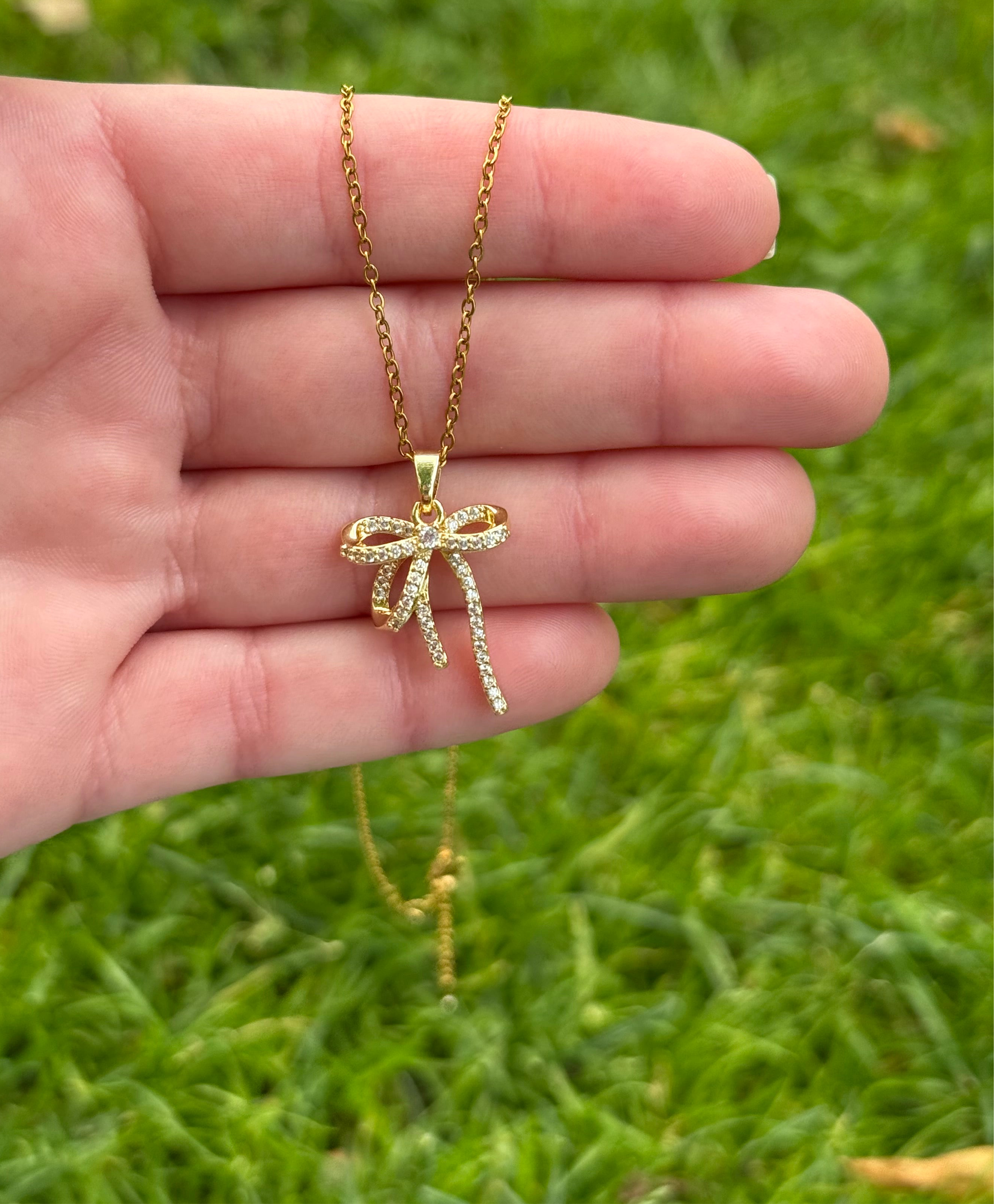 Bow Necklace