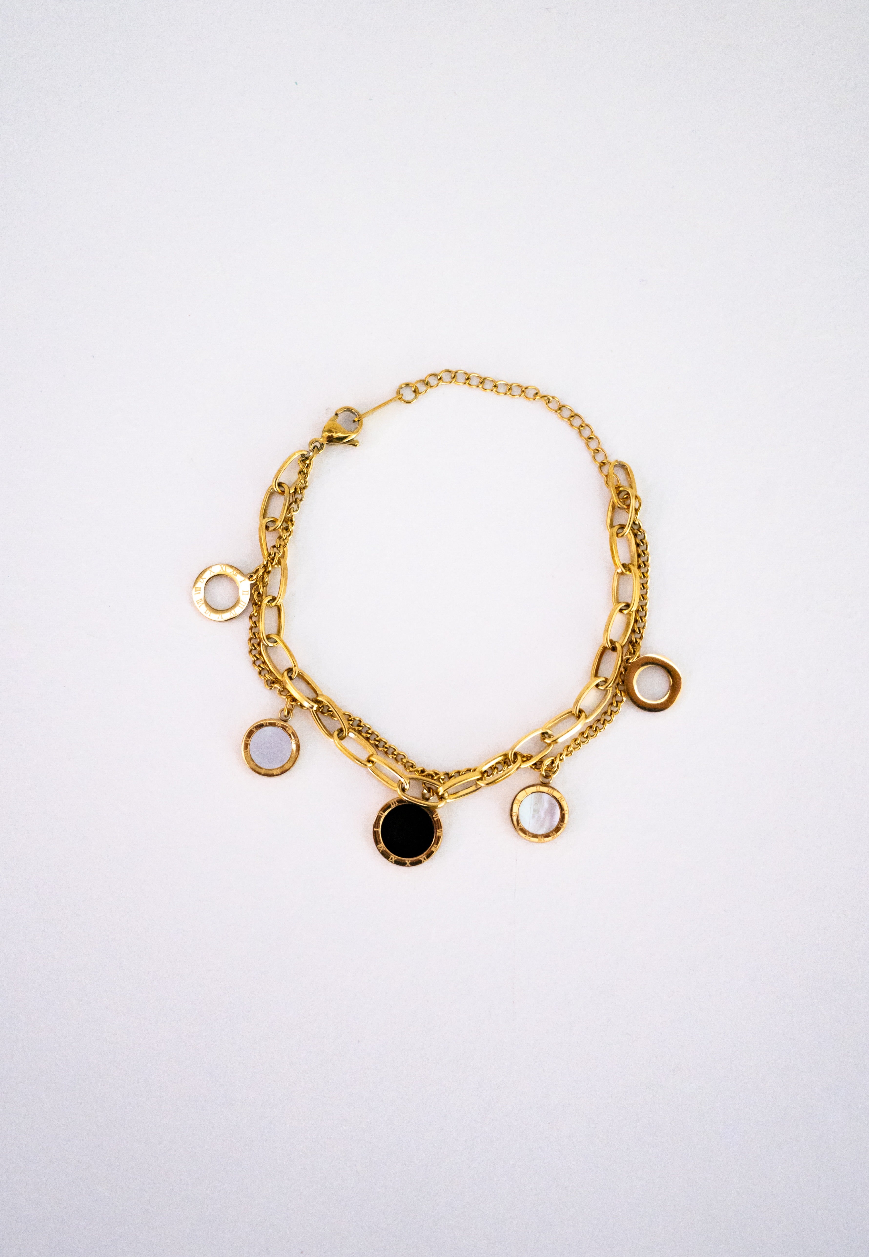 Gold Accent Charm Bracelet-Duh Dana
